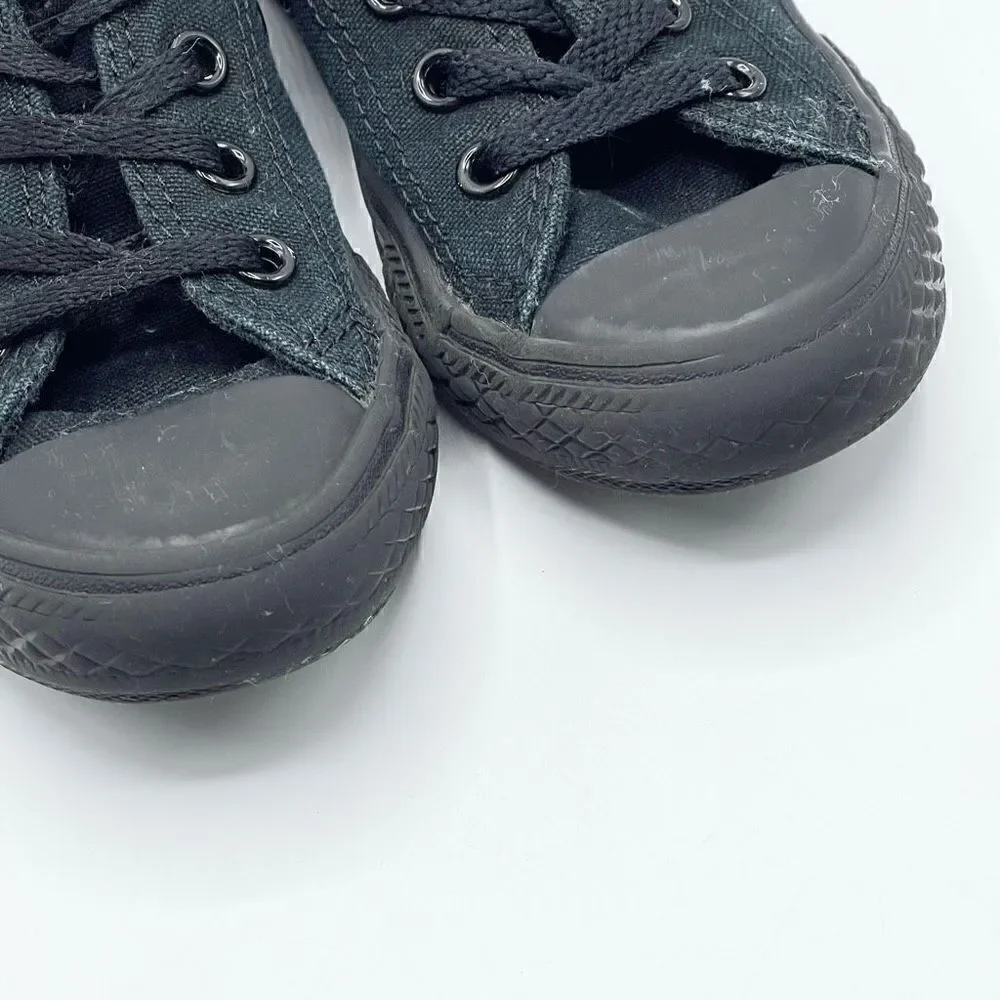 Converse preowned good